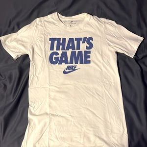 BOYS NIKE TEE LARGE